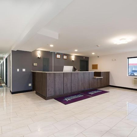 Americas Best Value Inn East Peoria Экстерьер фото
