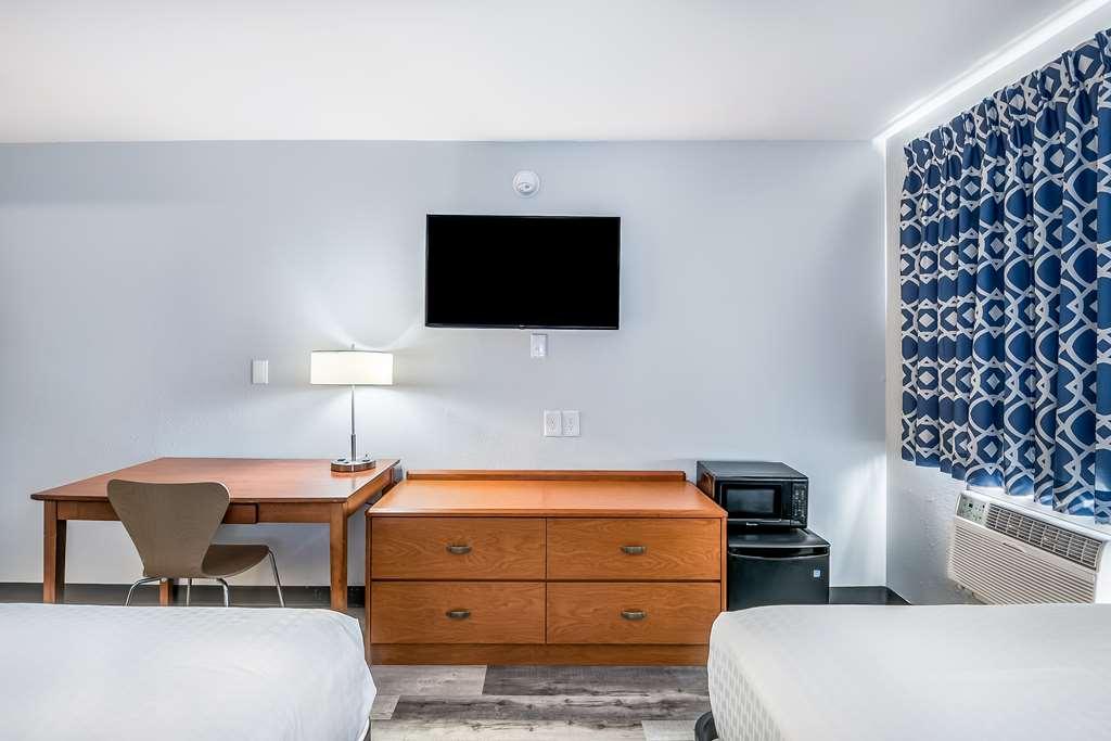Americas Best Value Inn East Peoria Номер фото