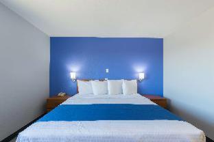Americas Best Value Inn East Peoria Номер фото