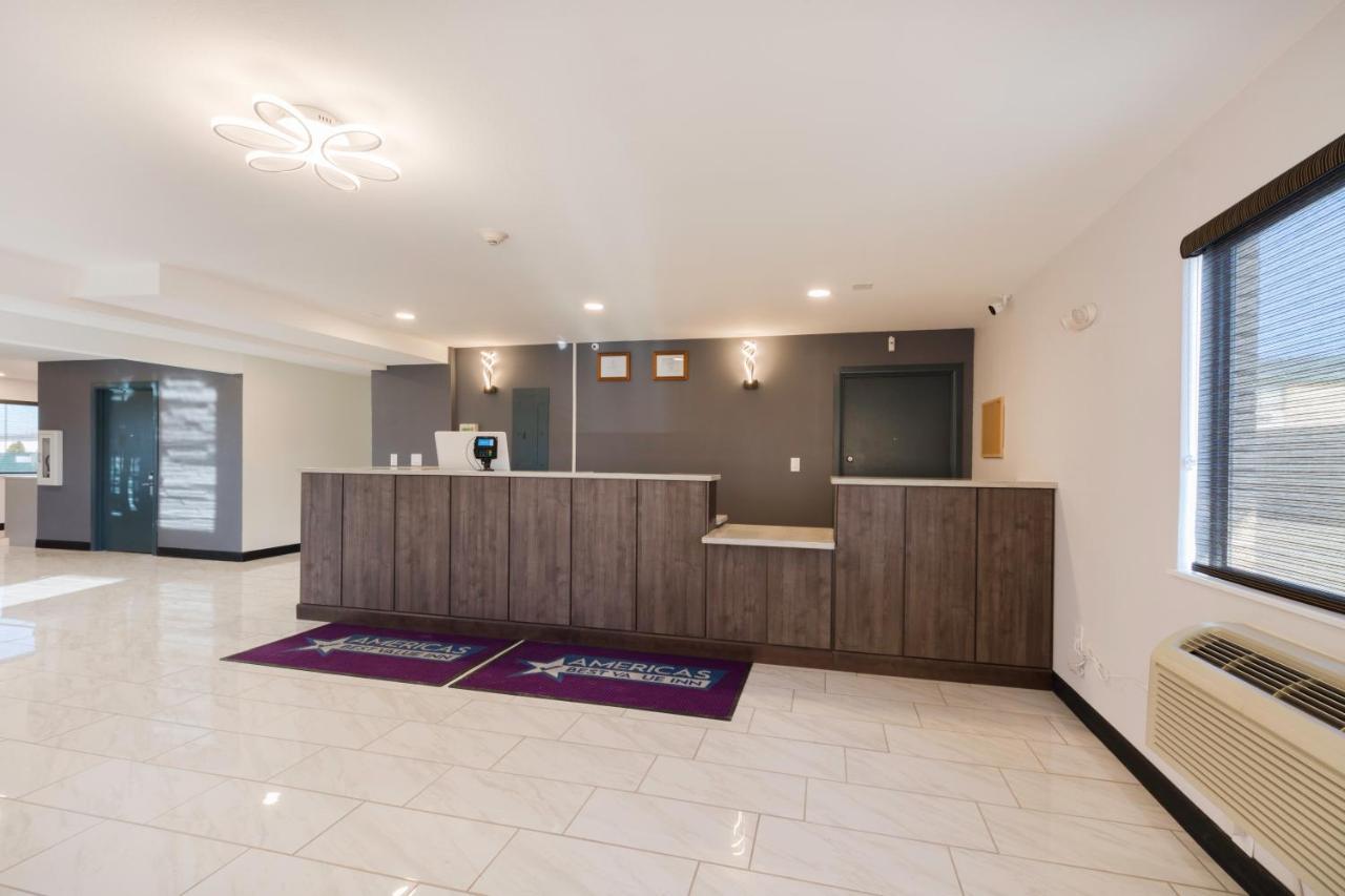 Americas Best Value Inn East Peoria Экстерьер фото