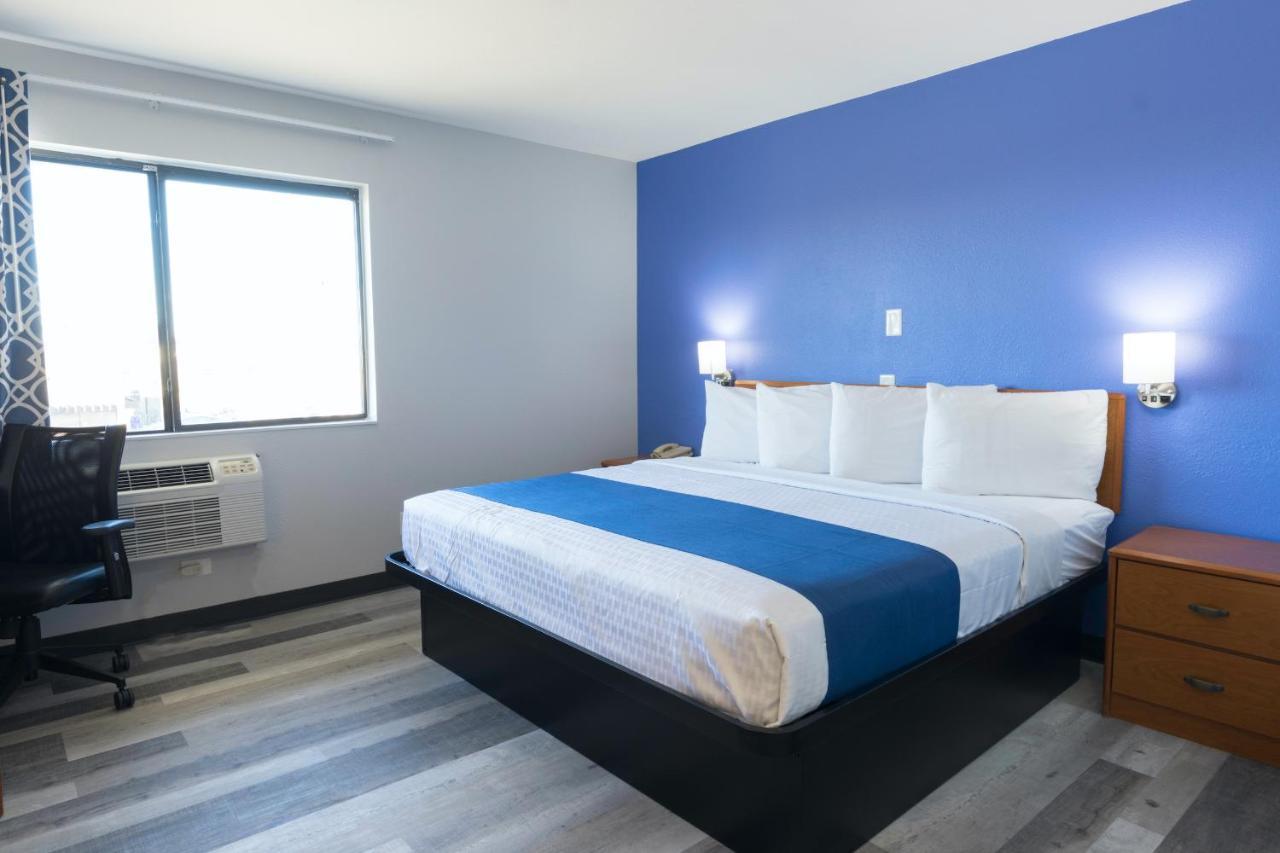 Americas Best Value Inn East Peoria Экстерьер фото